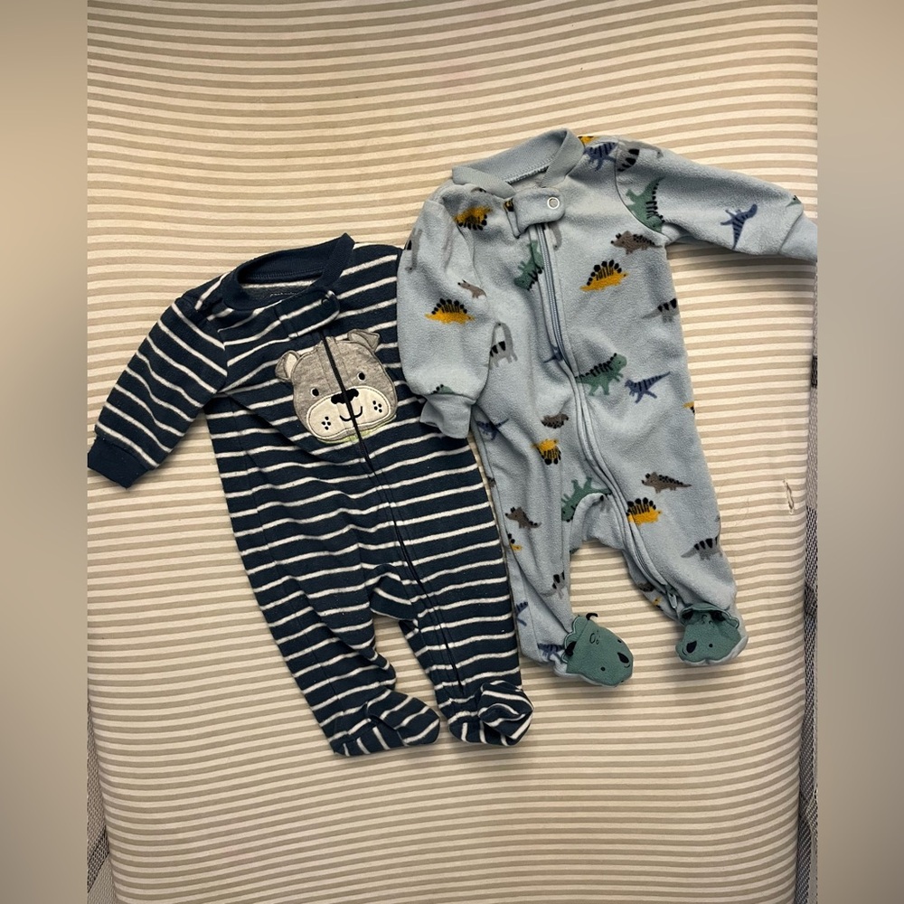 Carter's Fleece One-Piece footed pajamas - size Newborn